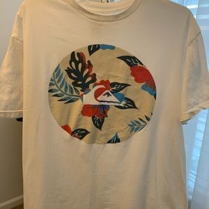 Quiksilver white t-shirt